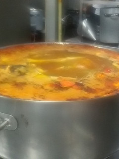 Una foto de Caldo de pescado para paella o sopas