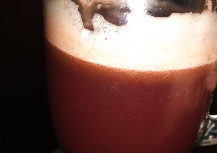Cara Gampang Menyiapkan Jus Tomat Bayam Merah yang Menggugah Selera