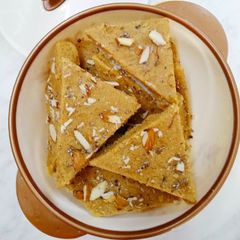 A picture of Gudpapdi.