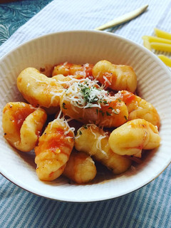 A picture of Gnocchi in Chilli tomato sauce.
