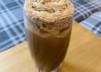 How To Serving Recipe Mocha Cookie Frozen Coffee with Coffee Whipped Cream Delicious Nutritious