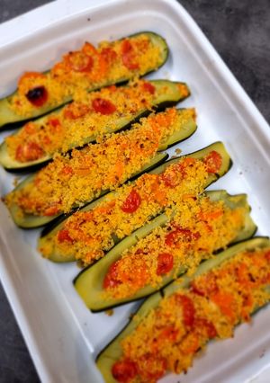 Une photo de °Courgettes farcies semoule et légumes°
