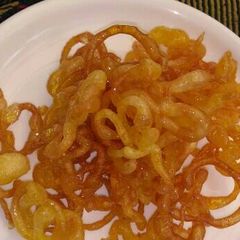 A picture of Jhatpat jalebi.