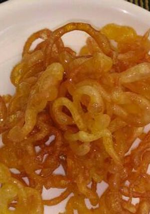 A picture of Jhatpat jalebi.