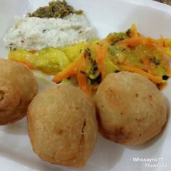 A picture of Whosayna’s Daal Kachori.