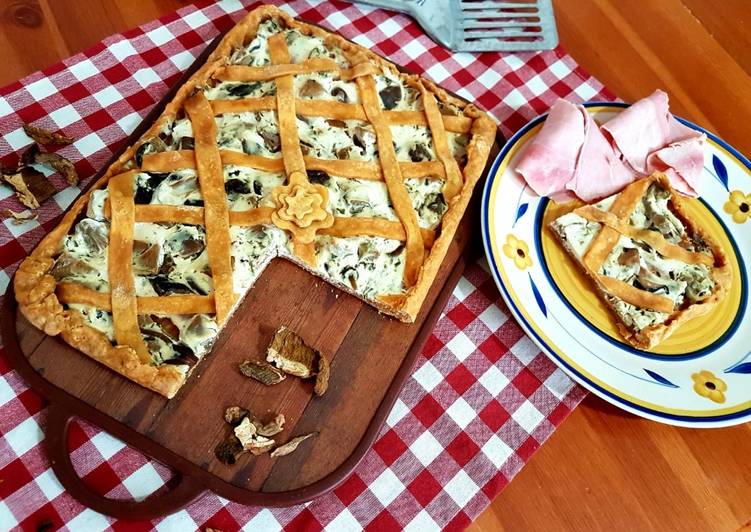 Simple Way to Make Qualsiasi sera della settimana Torta salata ai funghi, ricotta e prosciutto cotto