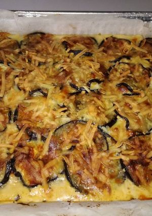Una foto de Pastel de berenjena con jamón york y queso tierno