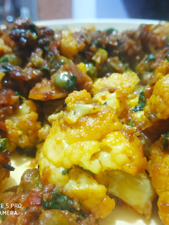 गोभी मटर (Gobhi matar recipe in hindi) रेसिपी मुख्य फोटो