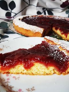 Foto di Crostata morbida con marmellata alle prugne alla cannella