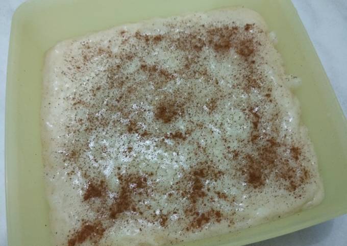 Sütlaç (puding beras makanan Turki)