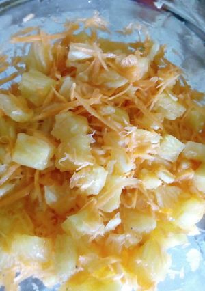 A picture of Carrot pineapple salad.