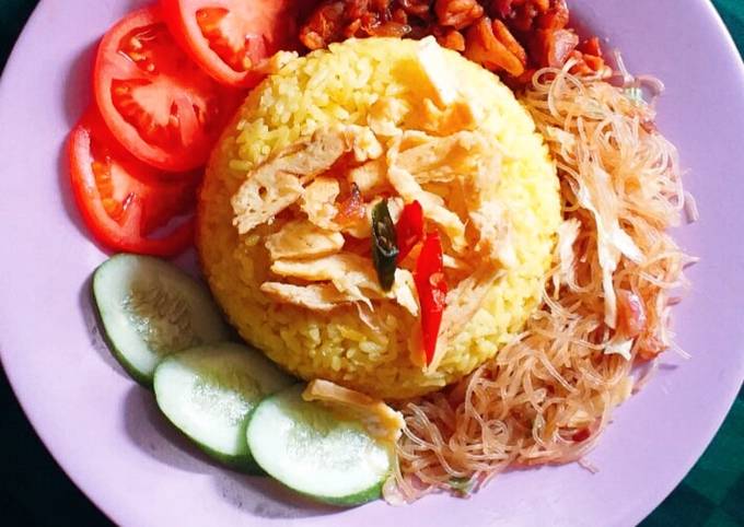 Nasi kuning (anti cepat basi)