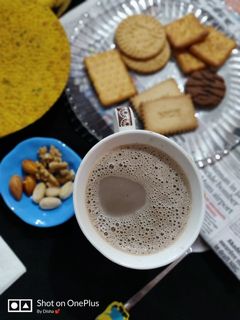 હોટ ચોકલેટ મિલ્ક રેસીપી મુખ્ય ફોટો