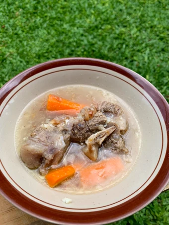Langkah Gampang Membuat Resep Sop Buntut Favorit Keluarga (Oxtail Soup) yang Enak Banget