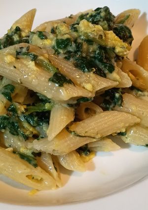 Foto di Pennette alla carbonara con bietoline