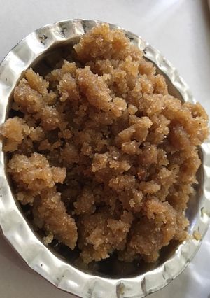 લાપસી (Lapsi Recipe In Gujarati) રેસીપી મુખ્ય ફોટો