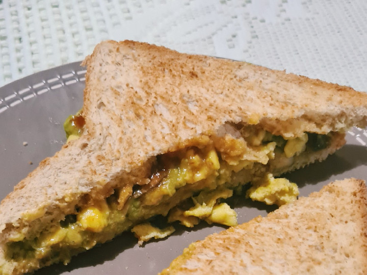 Resep: Avocado Toast with Mushroom &amp;amp; Egg Rumahan