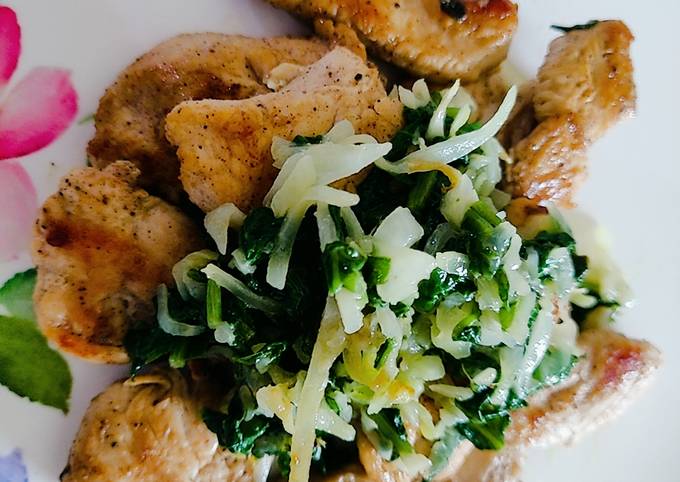 Recipe of Quick Chicken Breast Roast with Sauteed Spinach and Cabbage 🥬