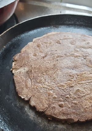 A picture of Mix flour bhakri.