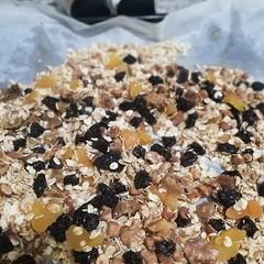 A picture of Granola.