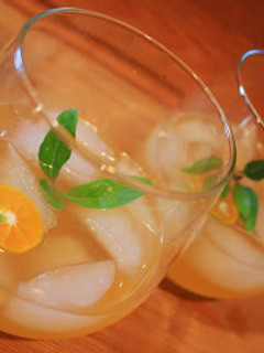 A picture of Thai Basil & Calamansi Vodka Gimlet.