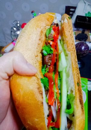 Hình của món Bánh mì thịt nướng thơm ngon.