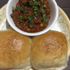 A picture of Jain pav bhaji.