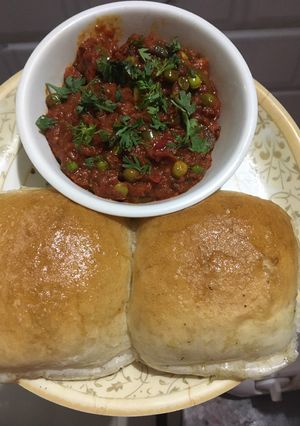 A picture of Jain pav bhaji.