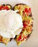Tosta de Guacamole com Ovo