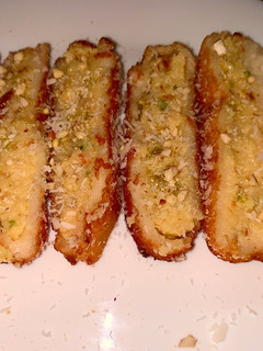 பிரெட் சாம் சாம் (Bread sam sam recipe in tamil) செய்முறை முக்கிய புகைப்படம்