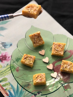 કોકોનટ બરફી રેસીપી મુખ્ય ફોટો