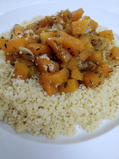 Una foto de Cous cous con calabaza