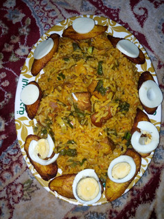 Rice and plantain with boiled egg ainihin hoton girkin