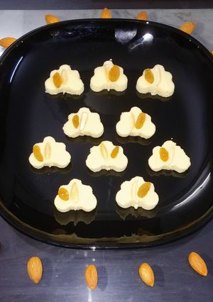   बादाम छेना संदेश (Badam Chena Sandesh recipe in hindi) रेसिपी मुख्य फोटो