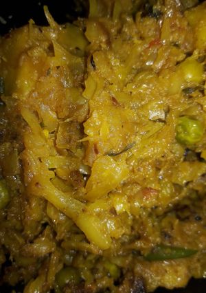 A picture of Cabbage peas stir fry.