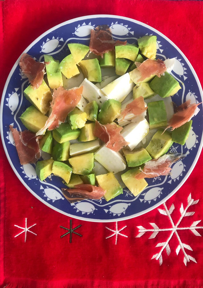 Una foto de Ensalada individual como entrante 🎈