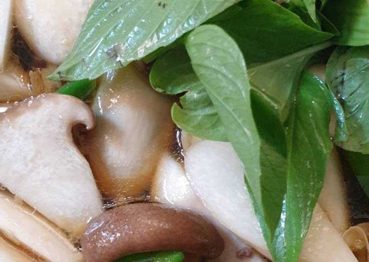 ผัดเห็ดออรินจิกับซอสเทริยากิ