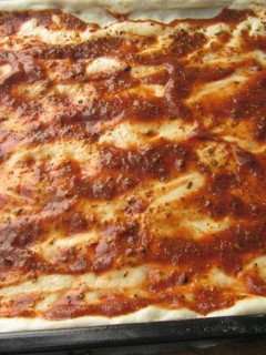Una foto de Masa de pizza XXL para lata de horno