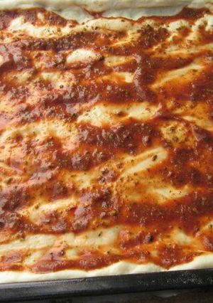 Una foto de Masa de pizza XXL para lata de horno