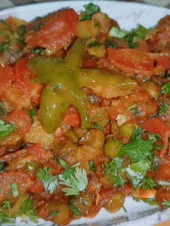 आलू मटर गाजर की सब्जी (aloo matar gajar ki sabzi recipe in Hindi) रेसिपी मुख्य फोटो