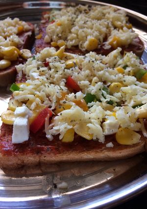 A picture of Healthy Brown Bread Pizza.