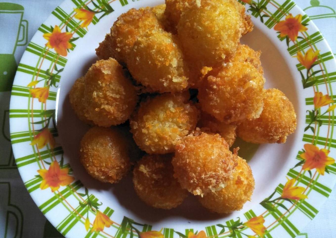 Pompom potato cheese versi jumbo
