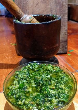 Una foto de Pesto hecho en mortero