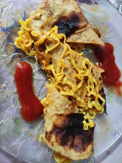 मैगी पराठा (maggi paratha recipe in Hindi) रेसिपी मुख्य फोटो