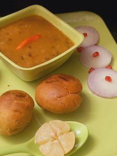 दाल बाटी (dal bati recipe in hindi) रेसिपी मुख्य फोटो