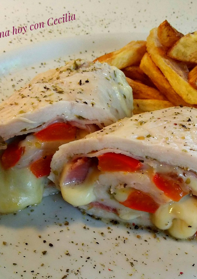 Una foto de Pechuga de pollo rellena, asada al horno