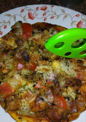 A picture of Chicken pizza.