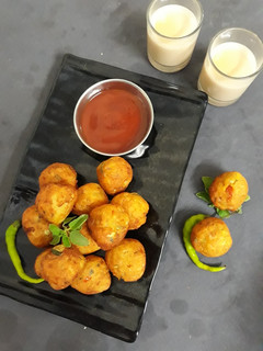 A picture of Mix veg pakoras.