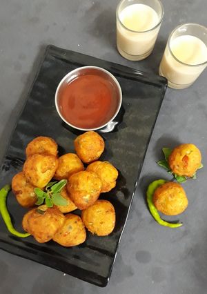 A picture of Mix veg pakoras.