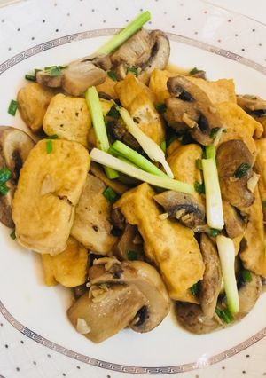 Hình của món Nấm mỡ kho đậu hũ.